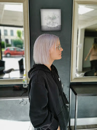 Photo n°6 de Preferences coiffure à Saint-André-de-Cubzac (Salon de coiffure)