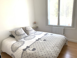 Photo n°30 de STELIE HOME: Location maison saisonnière Rochefort | France à Rochefort (Agence de location de maisons de vacances)