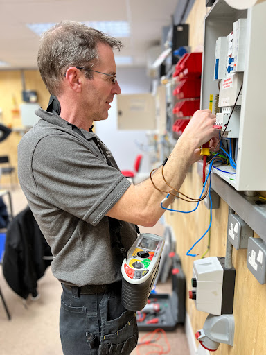Electrical Courses Ltd - Visual