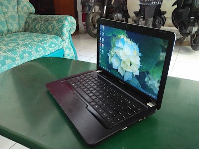 Photos of Kak Laptop