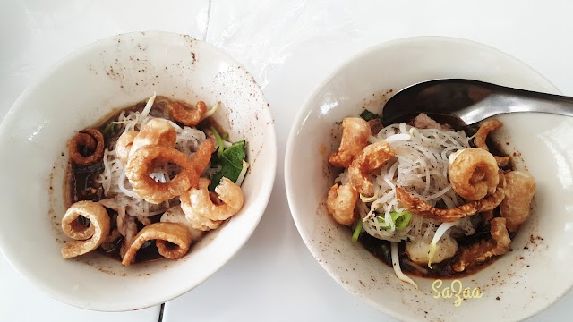 ก๋วยเตี๋ยวเรือป้าเล็ก