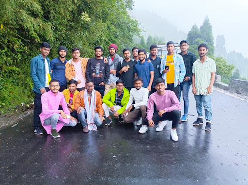 ⭐🏔️ Our guests from Assam had a wonderful and memorable trip to Darjeeling with BlueSky Travels.… post image