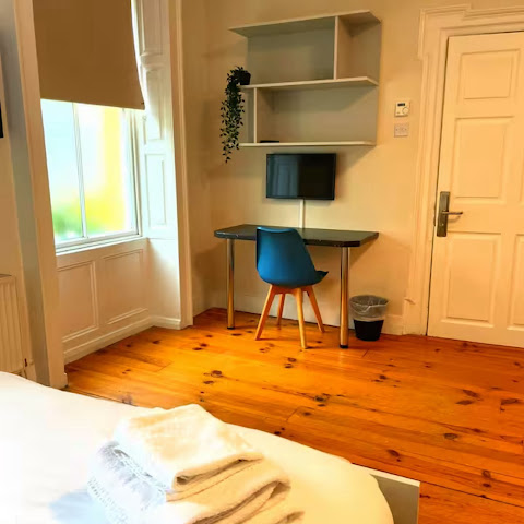 Crawford House - ScholarLee Living Apartments by null