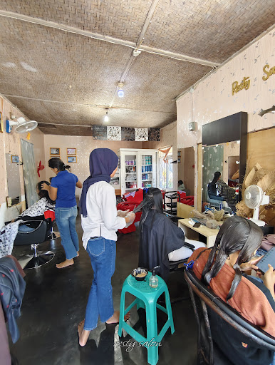 Resty Salon cimalaka sumedang