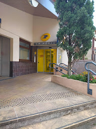 Photo n°1 de La Poste - Centre d’examen du code de la route à Montbrison (École technique)