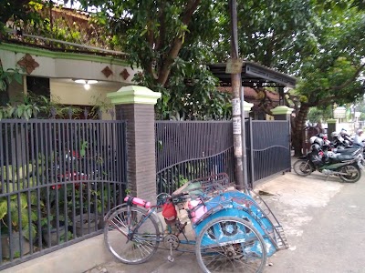 Photos of dokter ali sodiq
