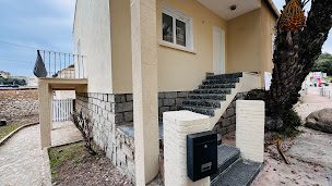 Photo n°4 de All In One Agency à Bonifacio (Agence de location de maisons de vacances)