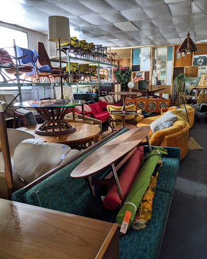 Retro Attics Studio - Thumbnail