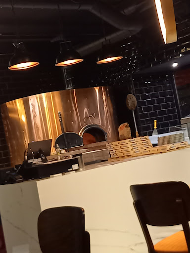 Photo 2 - Avenue 31 Pizzeria & Burger house