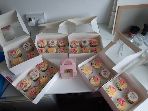 Helen's Creative cakes
