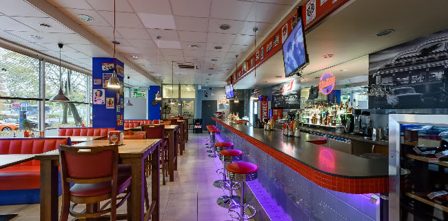 https://www.facebook.com/ziczacdiner/