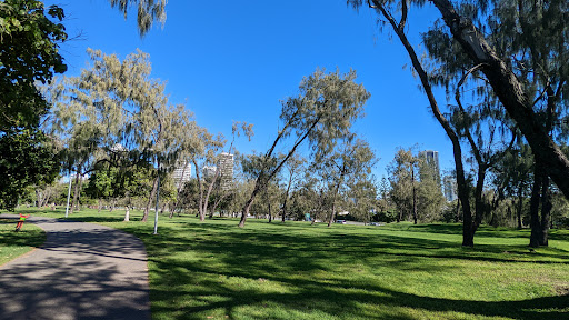Hollindale Park