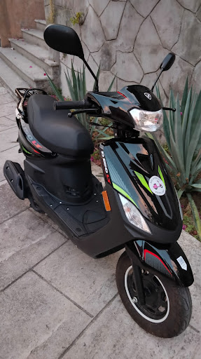 Escondido Explore Scooter For Rent - Thumbnail