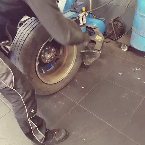 Kommentare und Rezensionen über EST Garage GmbH