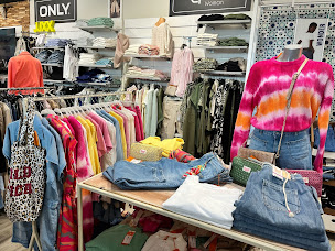 Photo n°13 de Planet'Indigo Agde - Magasin de Vêtements de Marque à Agde (Magasin de vêtements pour femmes)