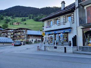 Photo n°4 de Tabac Presse Souvenirs Arêches à Beaufort (Librairie)