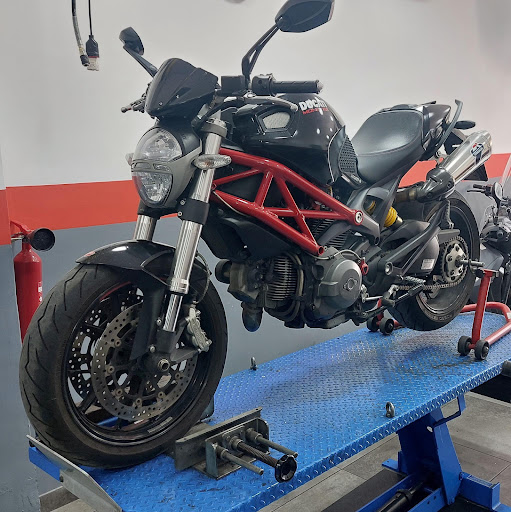 Moto 72 - Visual