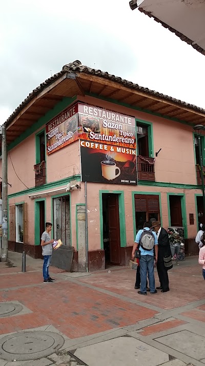 Photos of Caf&eacute; & Musik