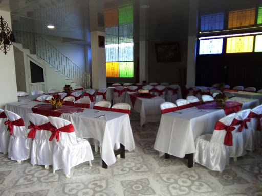 RESTAURANTE Y ASADERO LA BOHEMIA