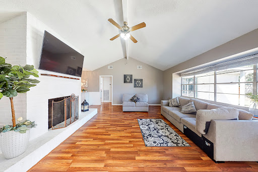 Paige Pourjahan - TADA REALTY GROUP - Thumbnail