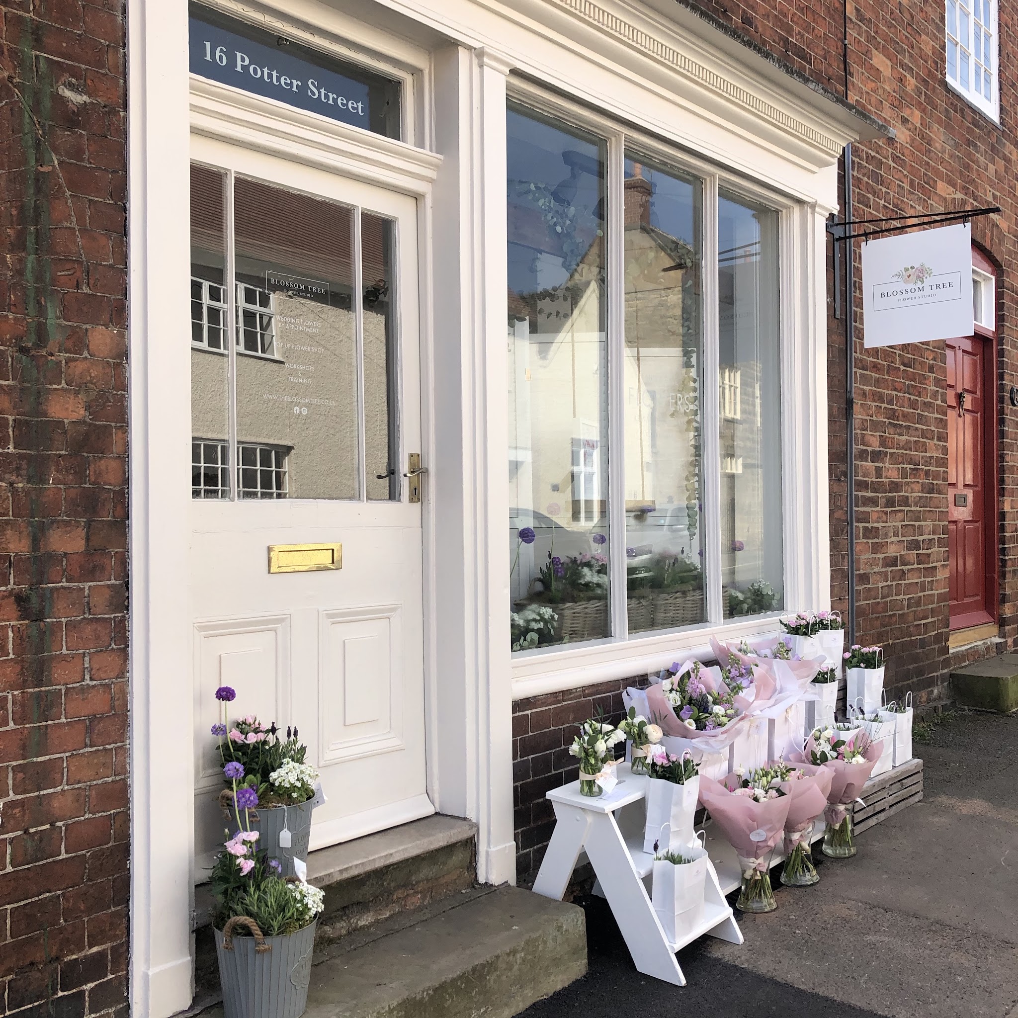 Blossom Tree Flower Studio - Florists - photo 1