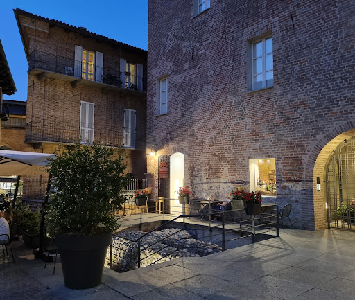 De Gustibus Wine Bar - Thumbnail