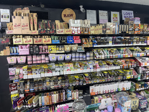 Black Moon Vape & Smoke Shop Forest City - Thumbnail