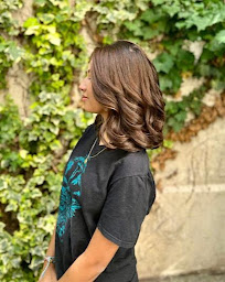 Photo n°17 de La Petite Coloriste - salon de coiffure Nanterre à Nanterre (Magasin de produits de beauté)