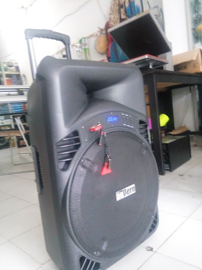 Photos of Master Komputer