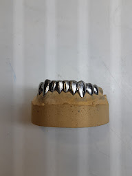 Photo n°14 de Laboratoire Fraysse Dental Création (LFDC) à Limoges (Centre de prothèses dentaires)