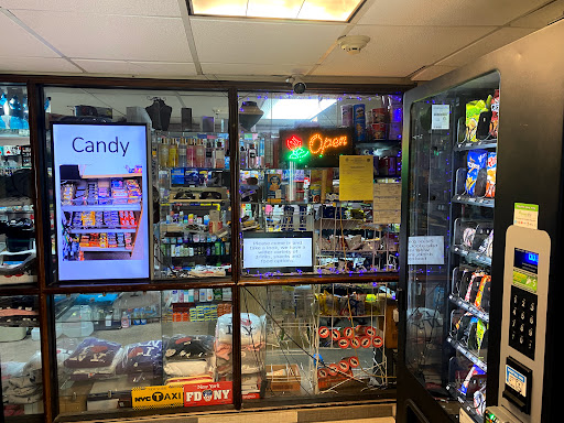 FOURM Gift Shop and Convenience Store