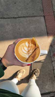 Foto de Lynn Café | Tostaduría y Cafetería de Café de Especialidad en Santiago Capuchino