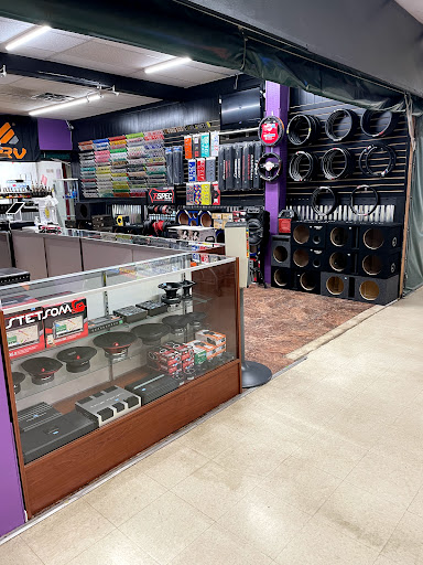 Unique Car Audio & Accesories LLC - Thumbnail