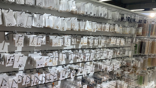 M&M ACCESSORI Gallery - Italy