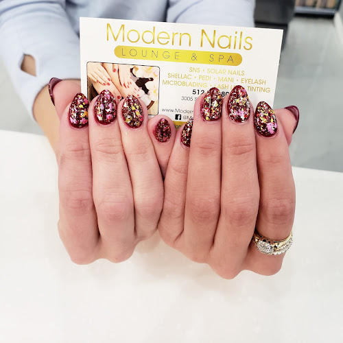 Modern Nails Lounge Spa interior view