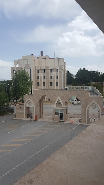 Selçuk Üniversitesi Beyşehir Ali Akkanat Turizm Fakültesi