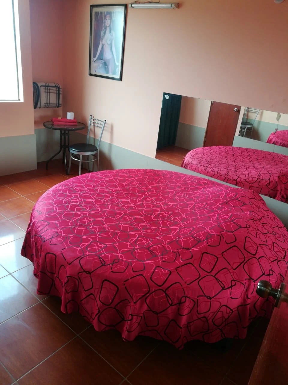 Hotel milenium 2.0 cama redonda