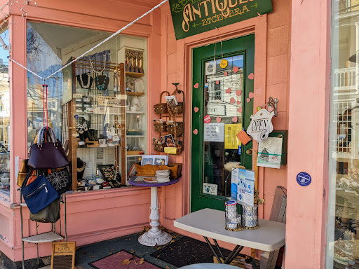 Carolyn Yost Estate Jewelry and Stonington Antiques Etcetera Gallery - United States