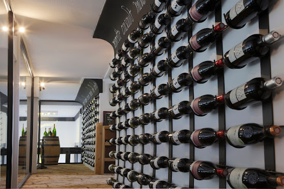 Restaurant L'Hibiscus by Jeremy Lasserre by null