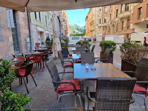 Bistro 12
