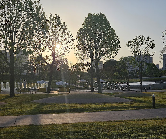 Yongsan Park by null