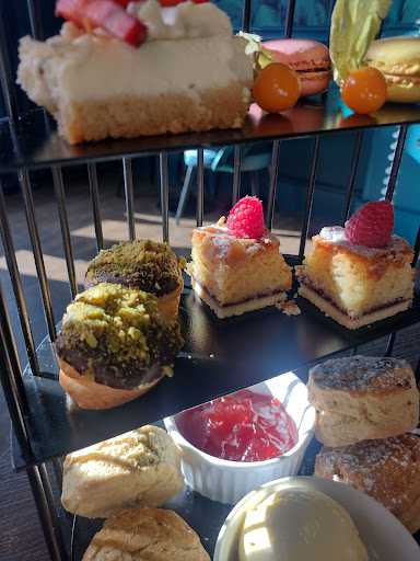 The Queens Restaurant Gallery - United Kingdom