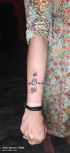 Looking to bring your unique tattoo idea to life? At Vichithra Tattoo, our experienced artists sp… post image