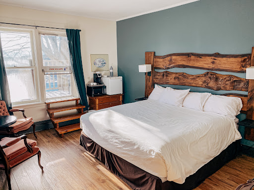 Inn at the Falls - Thumbnail
