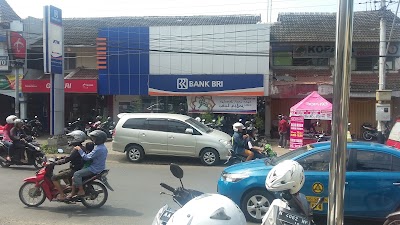 Photos of BRI Unit Banyumanik