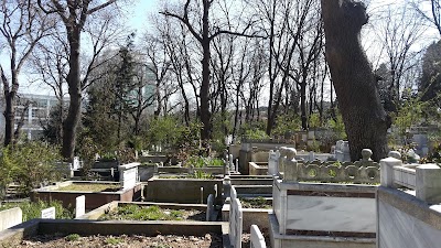 Up Dudullu Cemetery