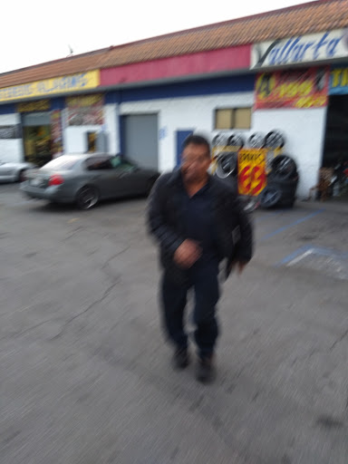 Mercado Tires - Thumbnail