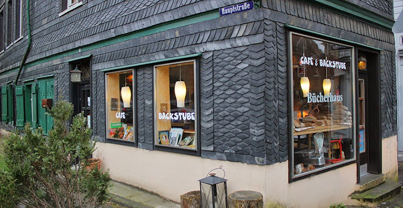Bücherhaus Langenberg - Bio-Backstube & Café Kauz im Antiquariat