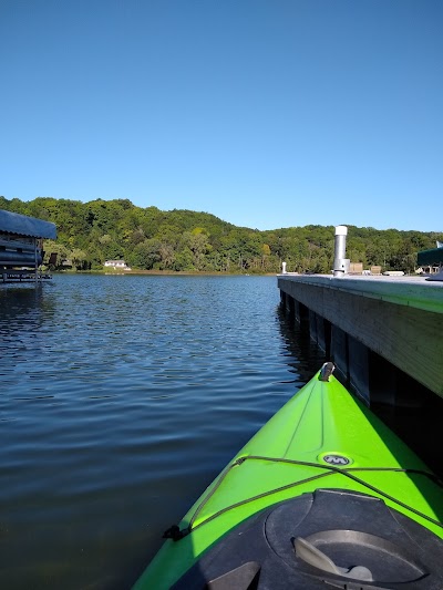 Henschke Hillside Lake Access