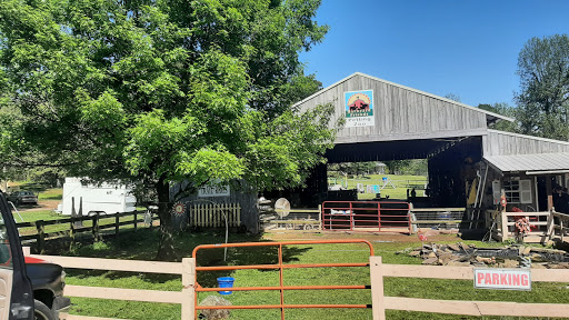 Barnyard Friends & Stables - Thumbnail